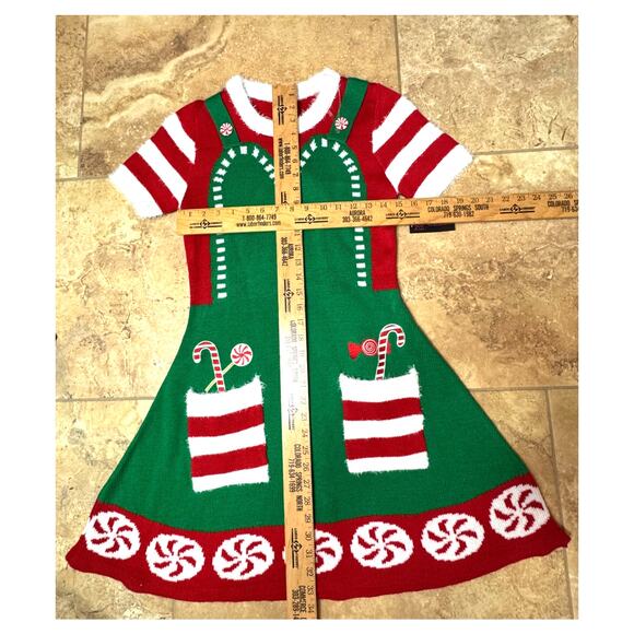 NWT Santa's Sweets Helper Apron Knit Dress Size M (7-9) Candy Cane Buttons - Picture 3 of 7
